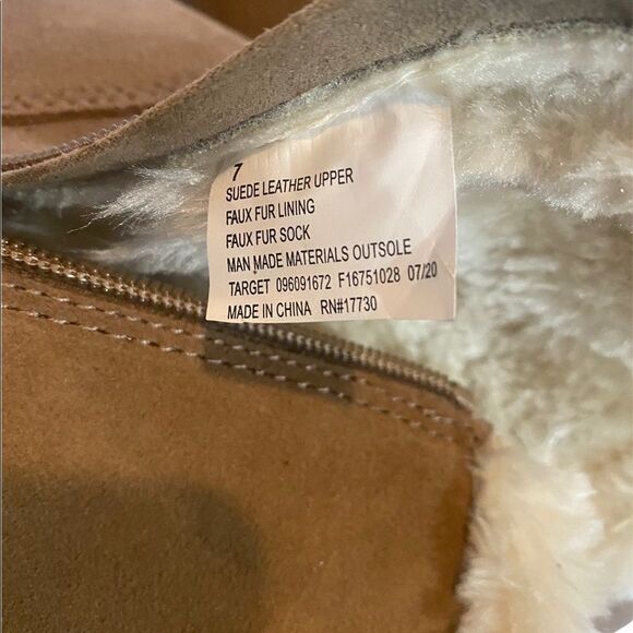 NWT Universal Thread Faux Suede Faux Fur Lined Slip On Boots Tan Womens Size 7 - Picture 12 of 12